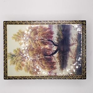 Vintage Black Lacquered Wooden Trinket Box! Looks Like a Oil Painting!